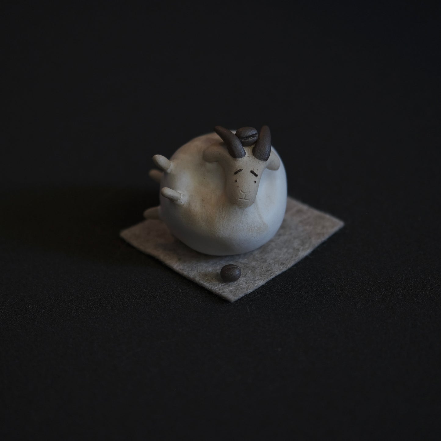Maneki-hitsuji 13 - One Tenth Coffee