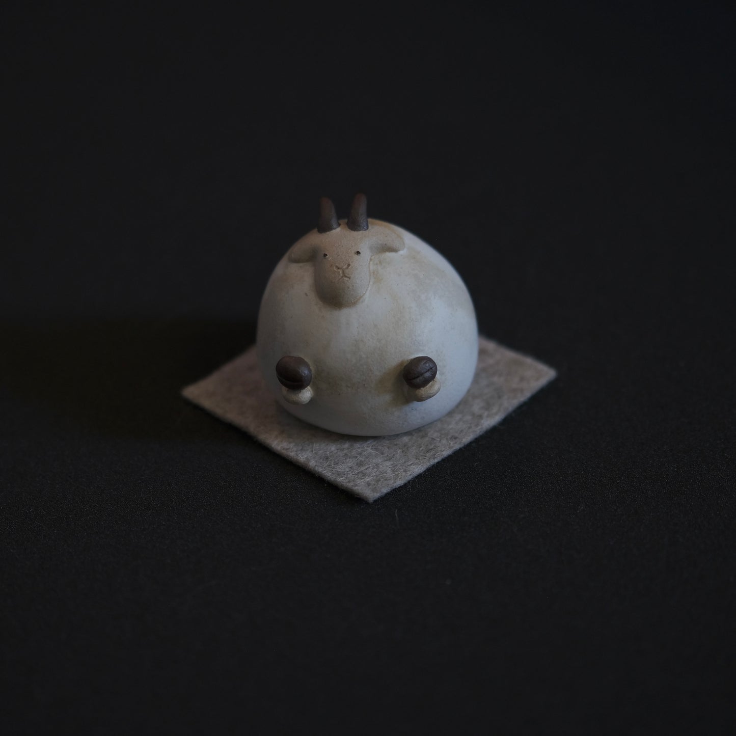 Maneki-hitsuji 14 - One Tenth Coffee