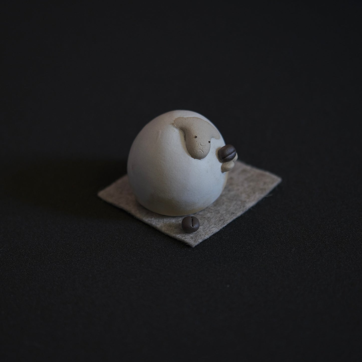 Maneki-hitsuji 4 - One Tenth Coffee