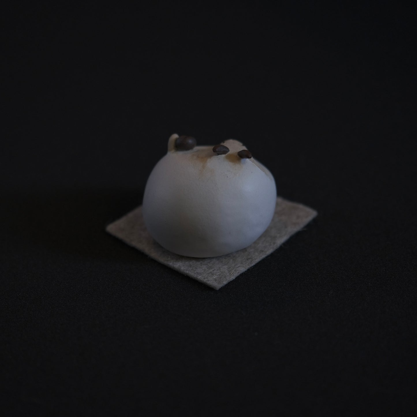 Maneki-hitsuji 1 - One Tenth Coffee