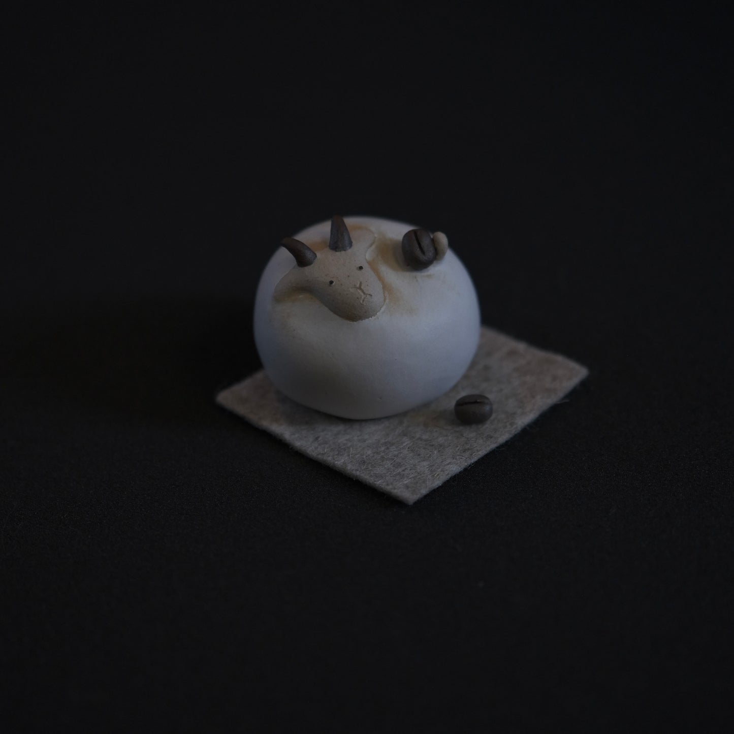 Maneki-hitsuji 1 - One Tenth Coffee