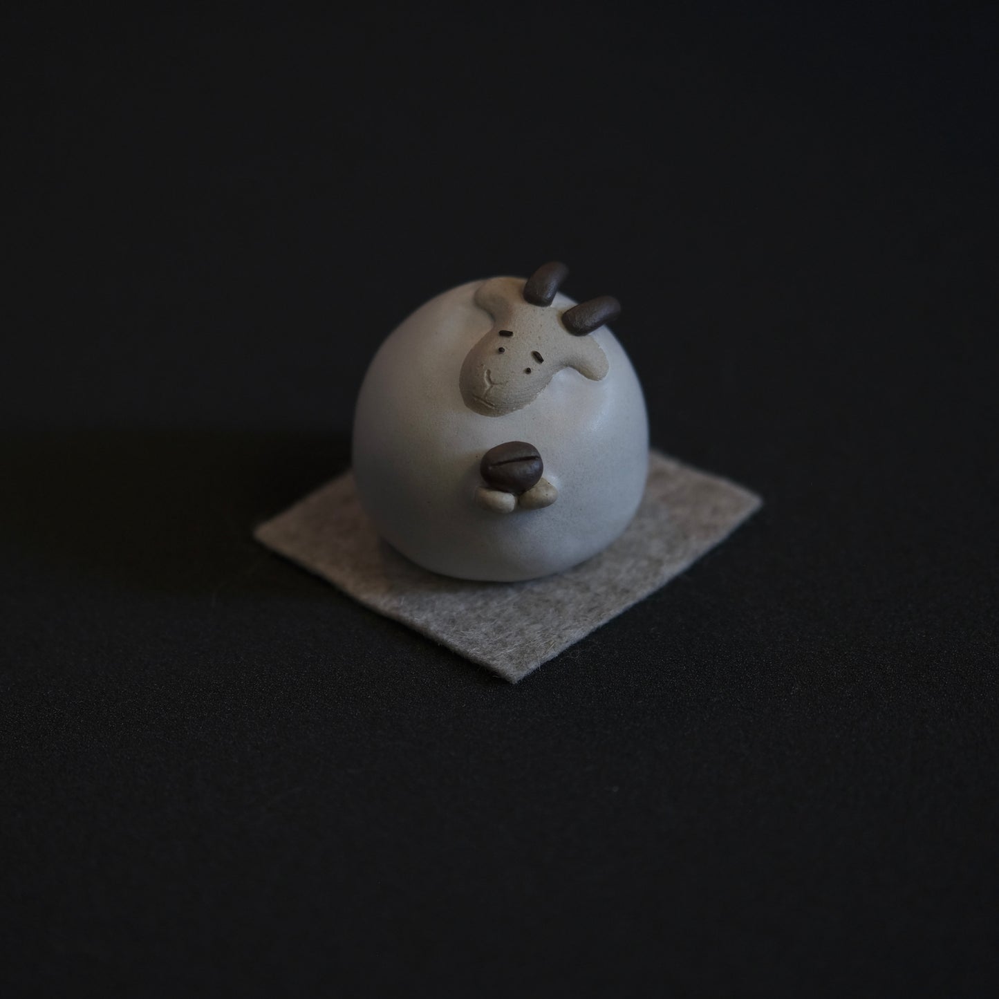 Maneki-hitsuji 9 - One Tenth Coffee