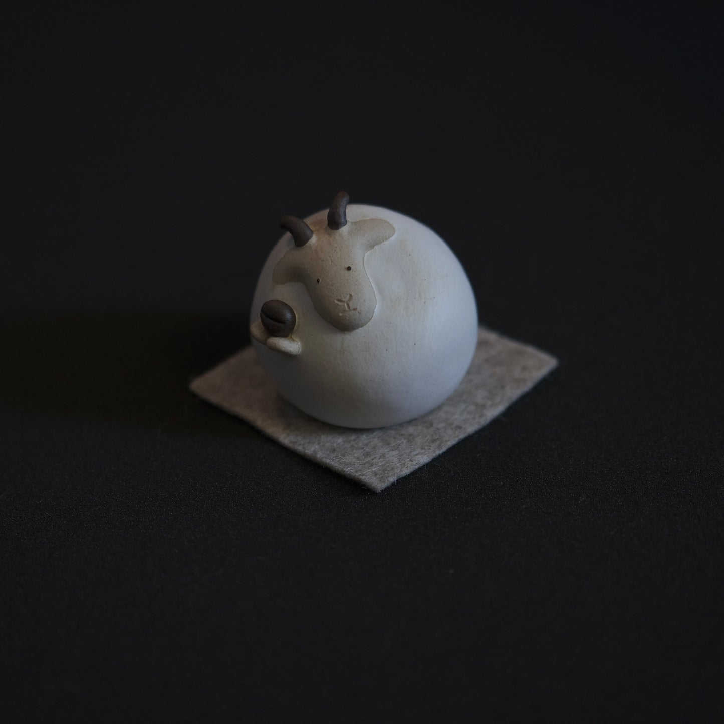 Maneki-hitsuji 10 - One Tenth Coffee
